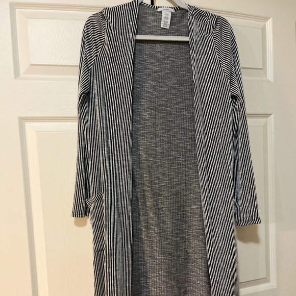 Acemi Sweaters - Acemi White and Black long cardigan with Pockets